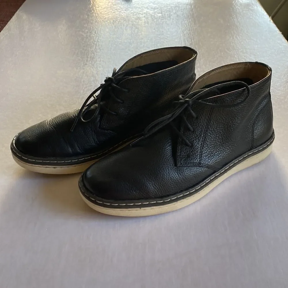 JOHNSTON & MURPHY Black Pebbled Leather Chukka Boots Size 2M
